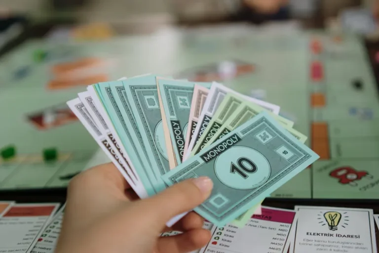 Monopoly-Style Games: Beginner Guide
